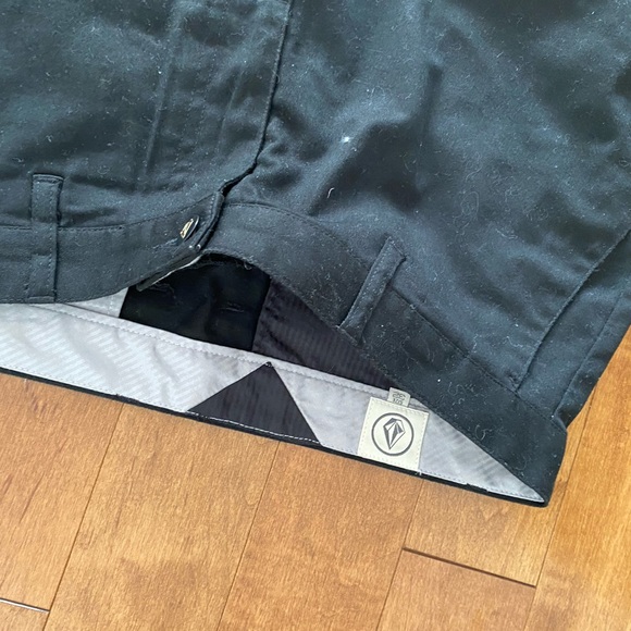 NWOT: Brand new Volcom Chinos pants - Picture 2 of 3